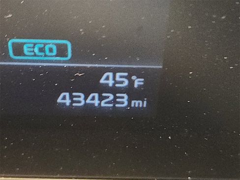 Used 2023 Kia Niro LX image 16