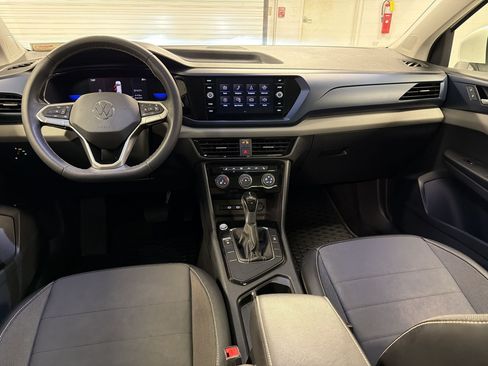 Used 2023 Volkswagen Taos SE w/ Panoramic Sunroof Package FWD image 28