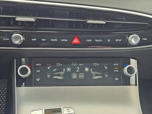 New 2026 Genesis GV70 2.5T Advanced image 16