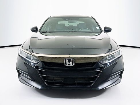Used 2018 Honda Accord Sport image 2