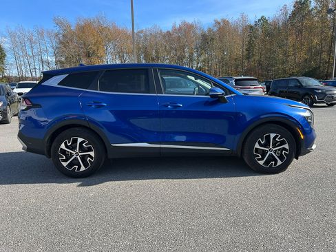 Used 2023 Kia Sportage EX image 8