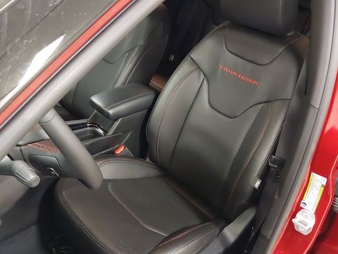 Used 2025 Jeep Compass Trailhawk w/ Trailhawk Elite Group AWD/4WD image 21