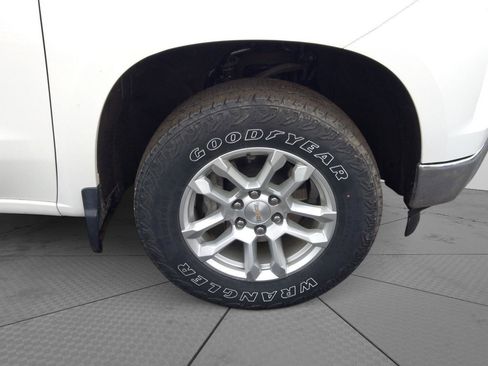 Used 2024 Chevrolet Silverado 1500 LT w/ Z71 Off-Road Package image 21