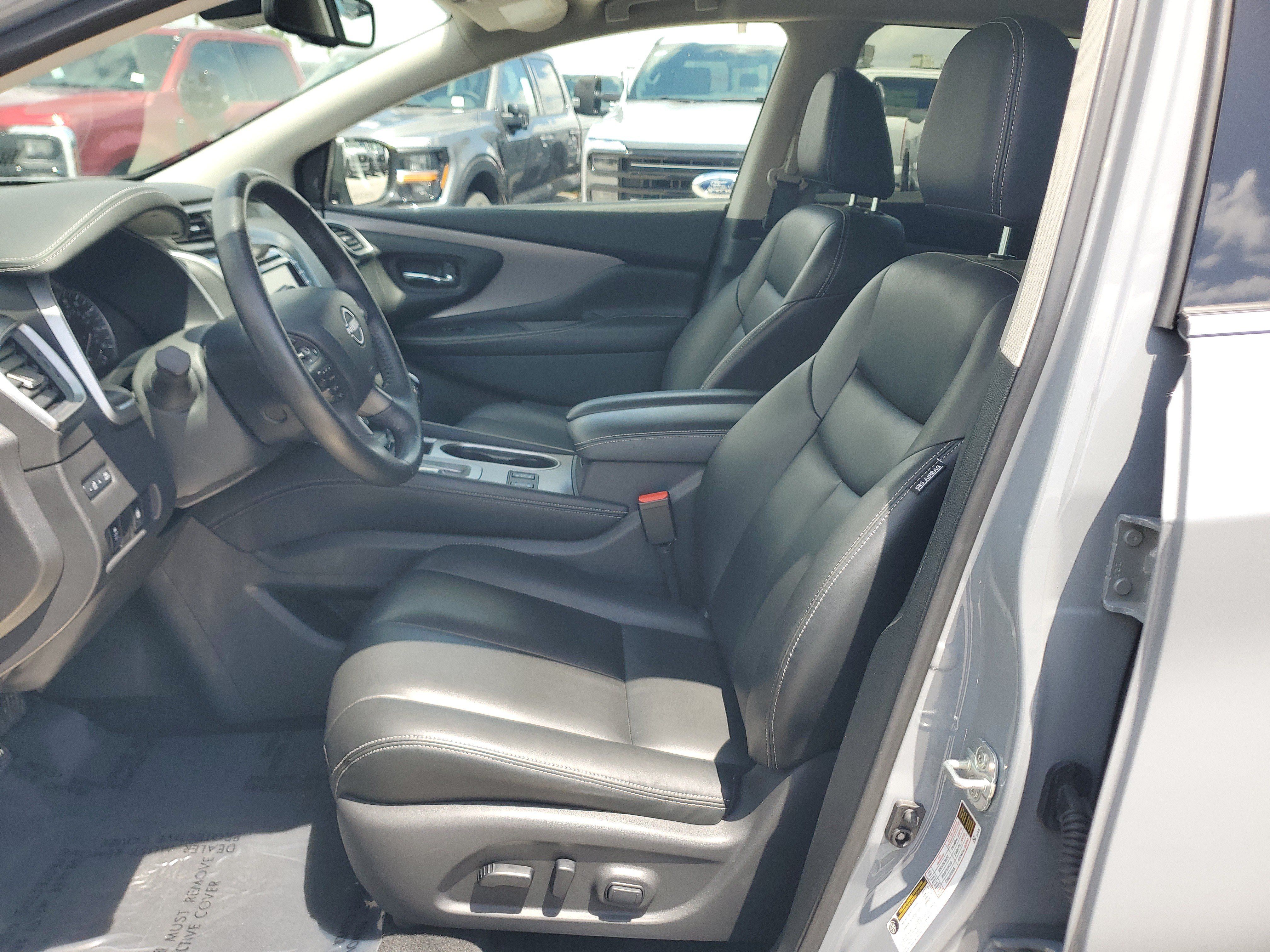 Certified 2024 Nissan Murano SV w/ SV Midnight Edition Package FWD image 10