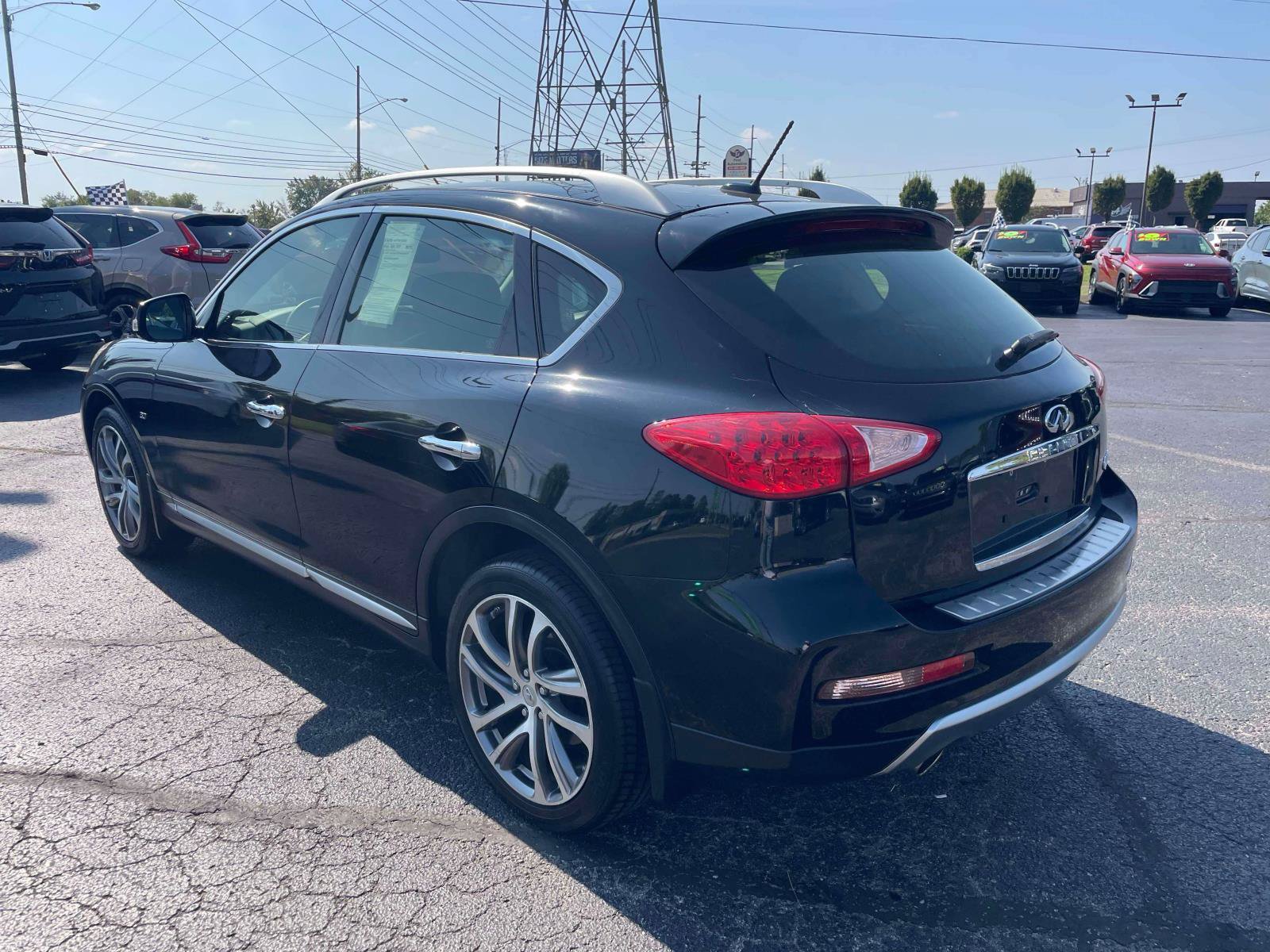 Used 2017 INFINITI QX50 2WD w/ Deluxe Touring Package image 5