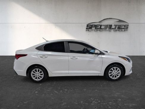 Used 2022 Hyundai Accent SEL FWD image 11