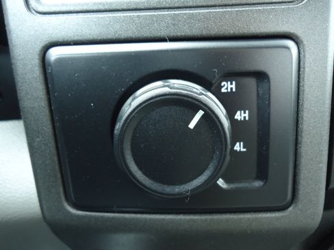 Used 2020 Ford F250 XL w/ Snow Plow Prep Package AWD/4WD image 20