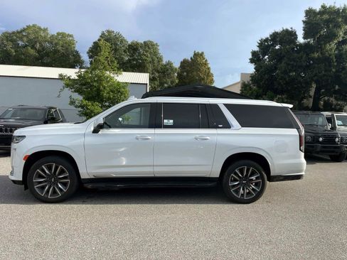 Used 2022 Cadillac Escalade ESV Premium Luxury w/ LPO, Floor Liner Package AWD/4WD image 2