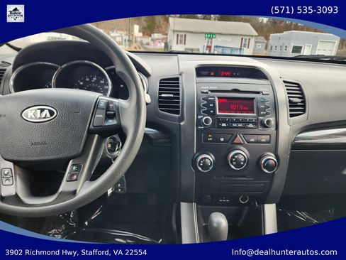 Used 2012 Kia Sorento FWD image 29