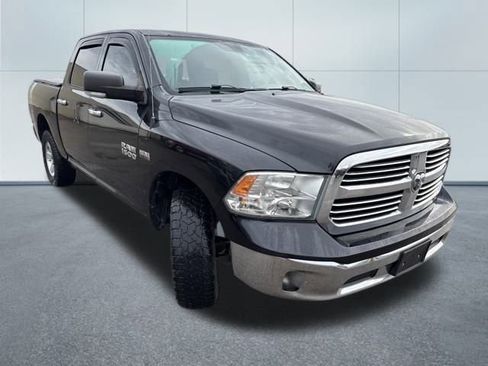 Used 2016 RAM 1500 Classic SLT w/ SLT Plus D←cor Group image 8