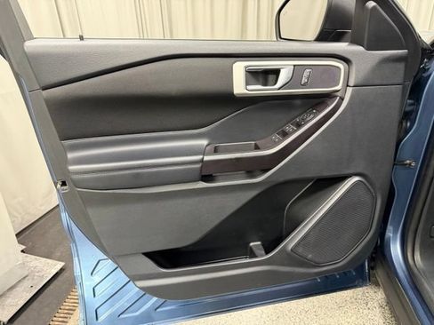 Used 2020 Ford Explorer XLT AWD/4WD image 19