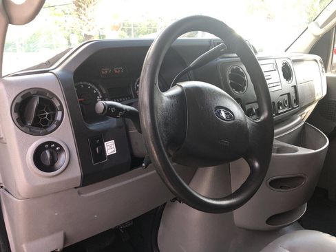 Used 2014 Ford E-350 and Econoline 350 Super Duty image 4