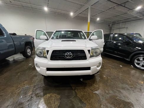 Used 2011 Toyota Tacoma 4x4 Double Cab w/ TRD Sport Pkg image 19