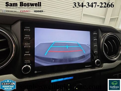 Used 2021 Toyota Tacoma TRD Off-Road w/ Technology Package AWD/4WD image 15