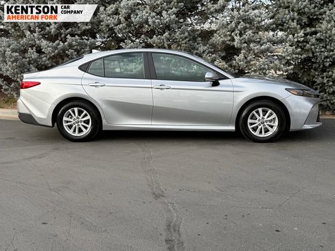 Used 2026 Toyota Camry LE image 8