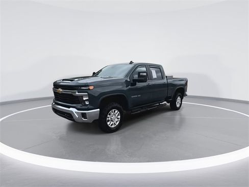 Used 2025 Chevrolet Silverado 2500 LT w/ Convenience Package image 5