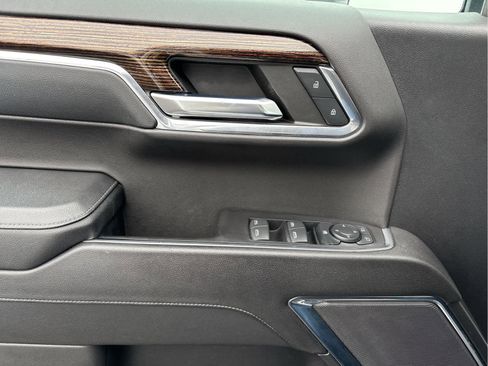 Used 2023 GMC Sierra 1500 Elevation image 28
