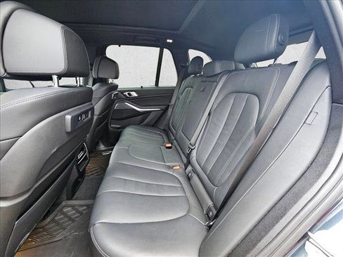 Used 2022 BMW X5 sDrive40i w/ M Sport Package image 12