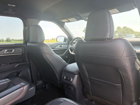 Used 2025 Ford Explorer ST-Line AWD/4WD image 34