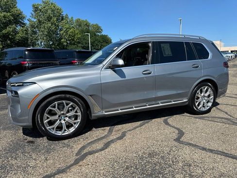 Used 2024 BMW X7 xDrive40i AWD/4WD image 9