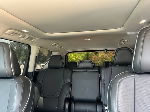 Used 2025 INFINITI QX80 Luxe RWD image 39