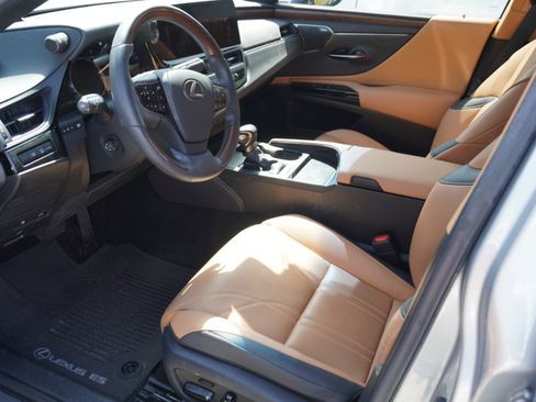 Used 2023 Lexus ES 350 Ultra Luxury w/ Accessory Package (Z2) FWD image 8