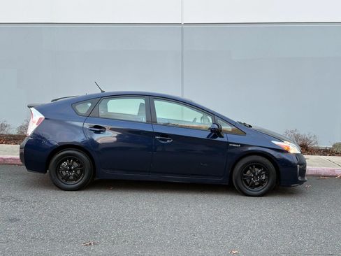 Used 2015 Toyota Prius Two image 7