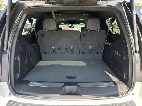 Used 2022 GMC Yukon XL Denali image 13