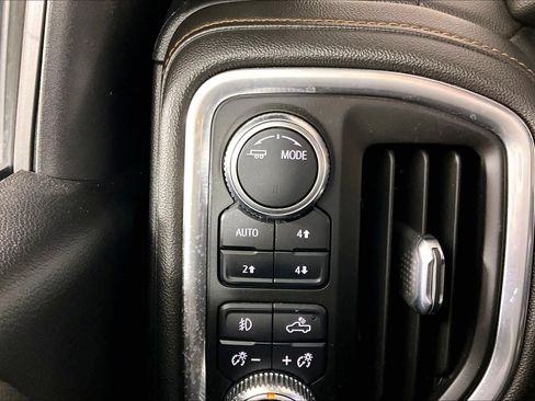 Certified 2022 GMC Sierra 1500 AT4 w/ AT4 Premium Package image 31