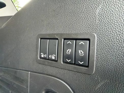 Used 2015 GMC Yukon Denali w/ Open Road Package AWD/4WD image 20