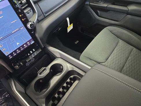 New 2026 RAM 1500 4x4 Crew Cab image 25