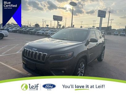 Used 2019 Jeep Cherokee Latitude Plus w/ Comfort/Convenience Group