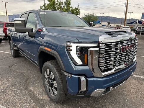 New 2026 GMC Sierra 2500 Denali w/ Denali Reserve Package AWD/4WD image 1