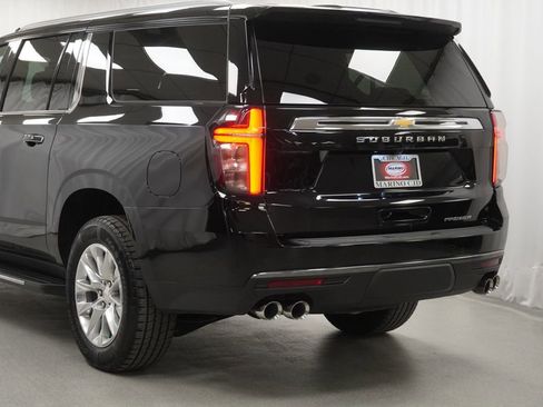 Used 2024 Chevrolet Suburban Premier image 13