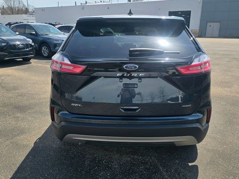 Certified 2024 Ford Edge SEL w/ Convenience Package AWD/4WD image 5