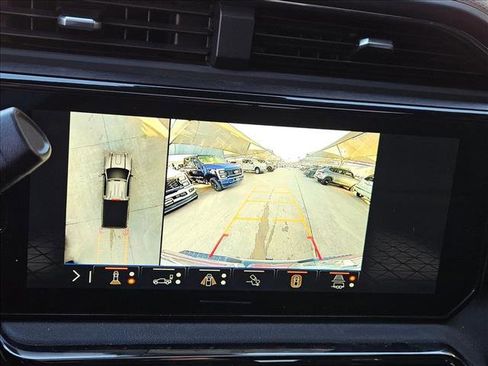 Used 2024 GMC Sierra 2500 AT4 w/ AT4 Premium Plus Package image 17