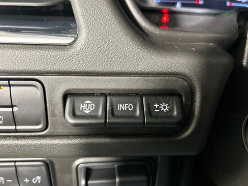 Used 2023 GMC Yukon XL AT4 w/ AT4 Premium Plus Package AWD/4WD image 28