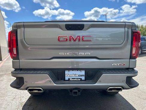 Used 2025 GMC Sierra 1500 AT4 w/ Technology Package AWD/4WD image 7