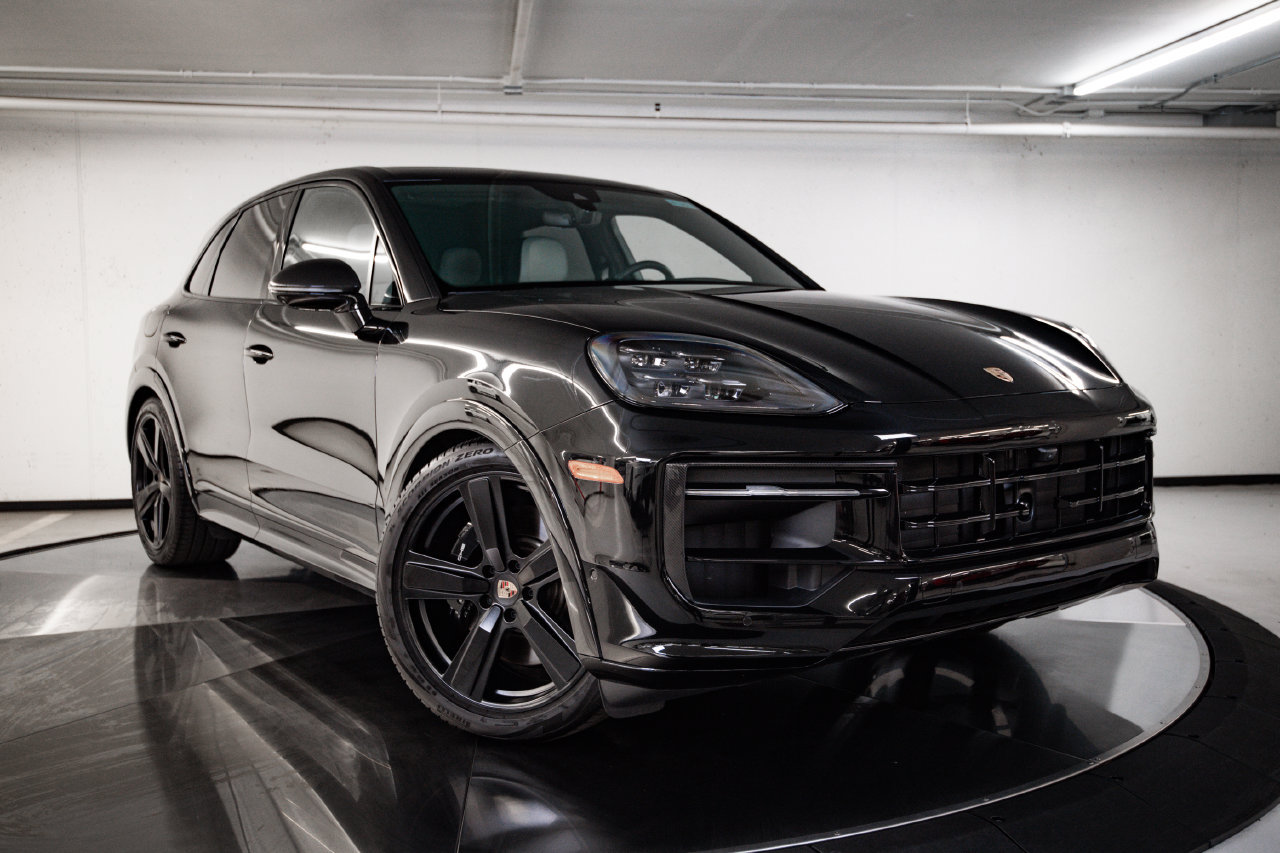 Certified 2026 Porsche Cayenne GTS AWD/4WD image 9