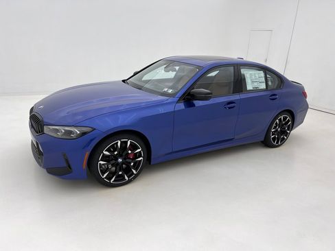 New 2026 BMW 330i xDrive Sedan w/ M Sport Package image 2