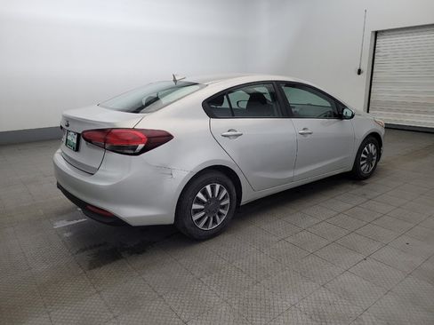 Used 2018 Kia Forte LX image 10