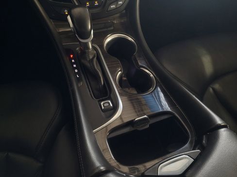 Used 2019 Buick Envision Essence AWD/4WD image 26