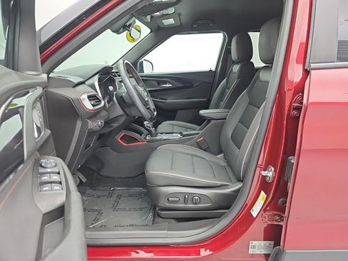 Used 2023 Chevrolet TrailBlazer RS AWD/4WD image 14