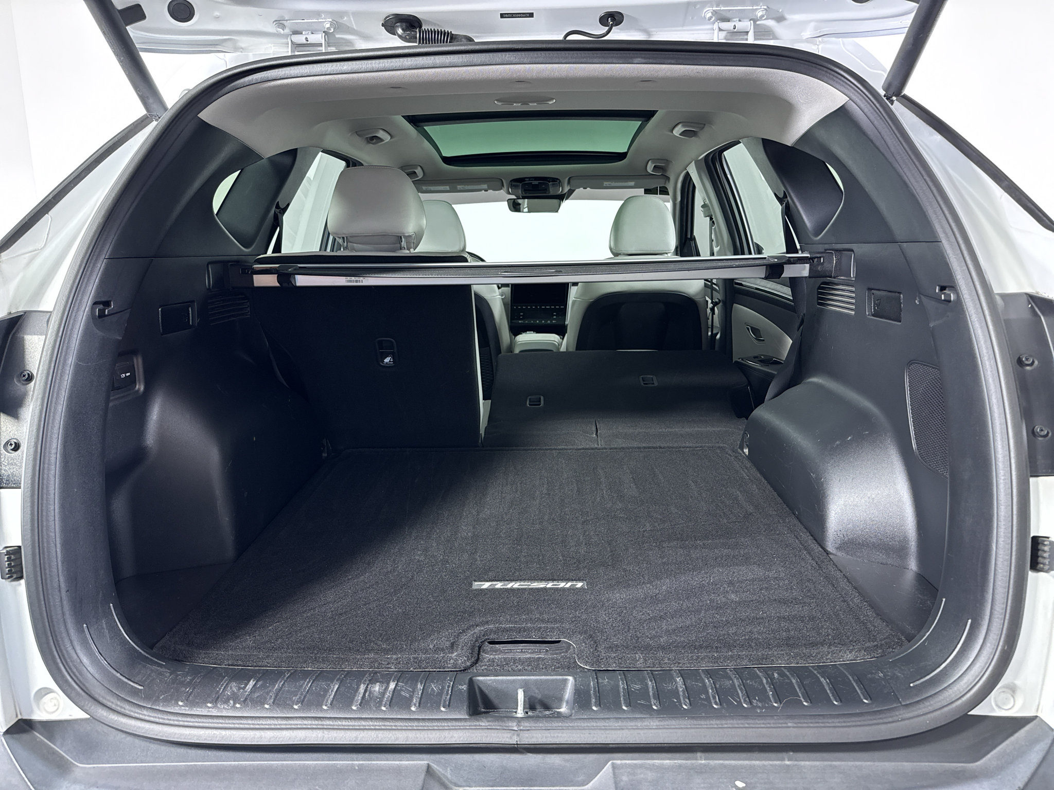 Used 2022 Hyundai Tucson Limited w/ Cargo Package AWD/4WD image 8