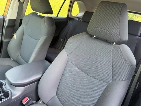 Certified 2023 Toyota RAV4 LE AWD/4WD image 9