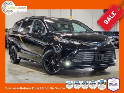 Used 2023 Toyota Sienna XLE Woodland Edition