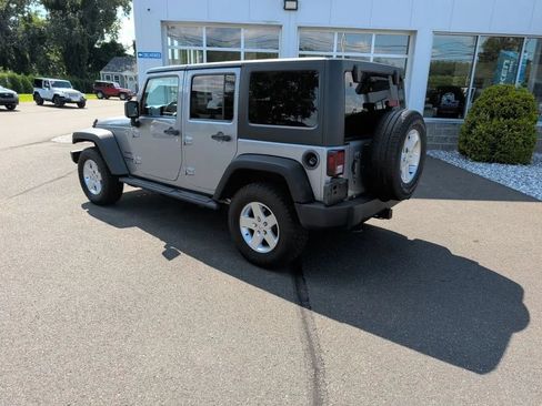 Used 2013 Jeep Wrangler Unlimited Sport AWD/4WD image 5