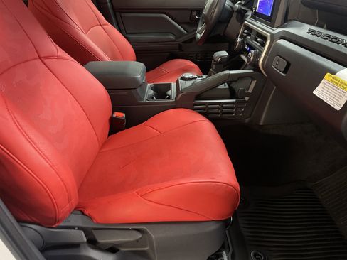 Used 2025 Toyota Tacoma SR image 35