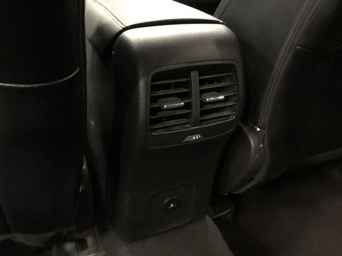Used 2023 Ford Escape Platinum AWD/4WD image 29