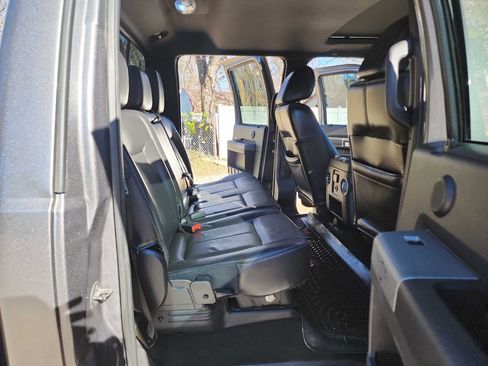 Used 2011 Ford F250 Lariat w/ Lariat Interior Pkg AWD/4WD image 40
